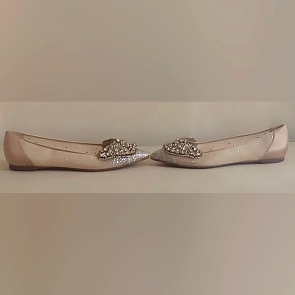Badgley Mischka Flats size 8 1/2, Ivory - Picture 4 of 6